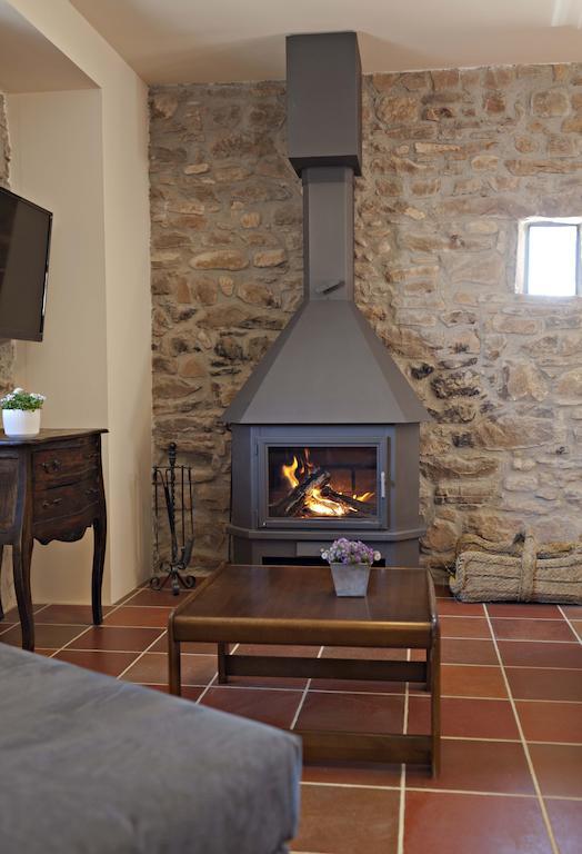 Masia Ca L'Anima Hotel La Baronia de Rialb Quarto foto